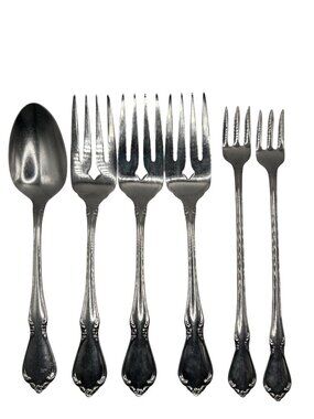 Oneida Silver Chateau Stainless Glossy Flatware replacement Set - 6 Pieces silve